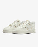NIKE AIR FORCE 1’07 LX
