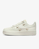 NIKE AIR FORCE 1’07 LX