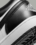 NIKE AIR JORDAN 1 LOW