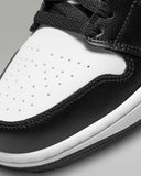 NIKE AIR JORDAN 1 LOW